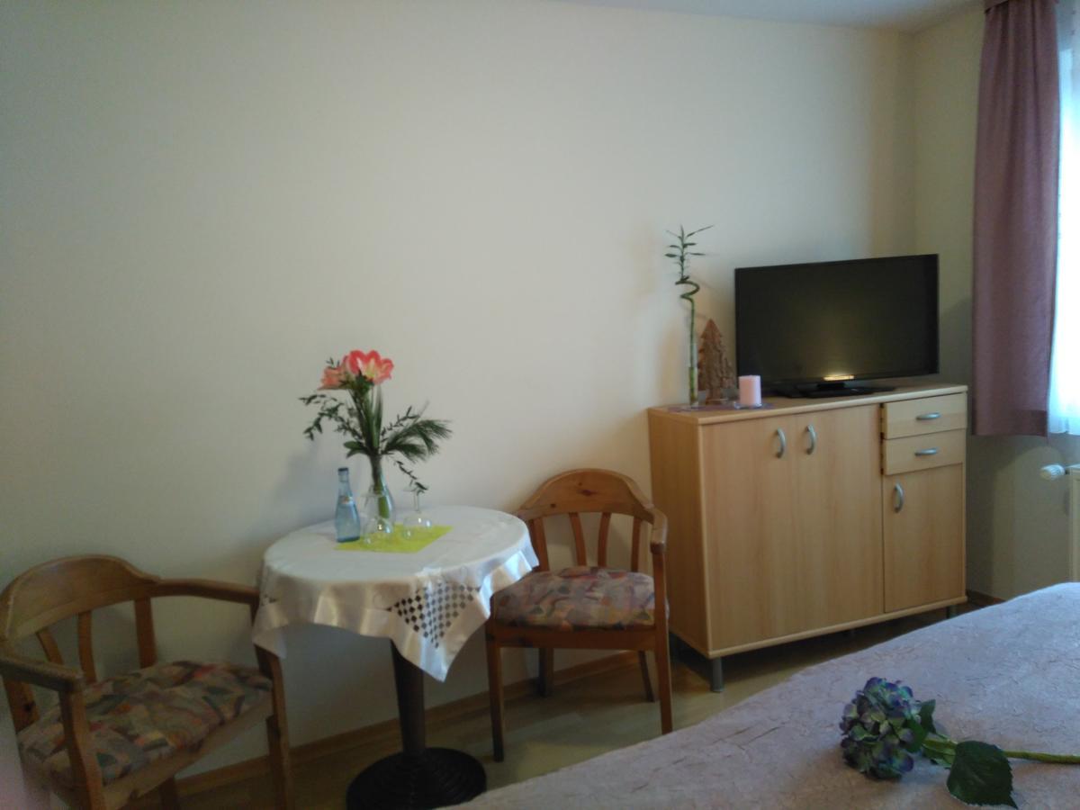 Pension Und Restaurant Reck Aulendorf Ngoại thất bức ảnh